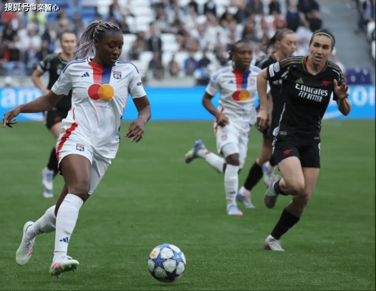 里昂女足主场惨遭逆转＋止步半决赛＋无缘复仇巴萨女足！