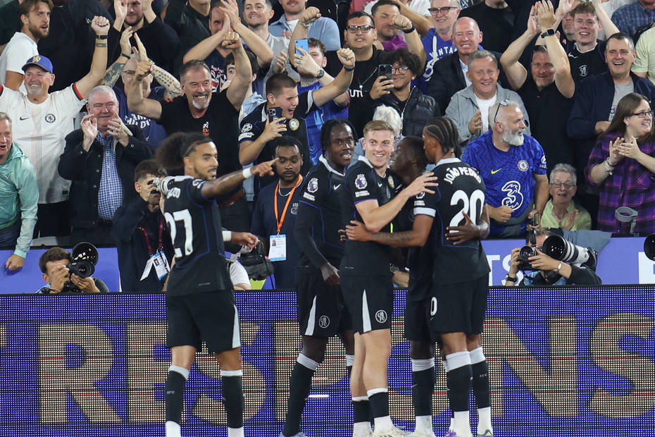 高清:英超切尔西5-1西汉姆 蓝军众将激情庆祝
高清:英超切尔西5-1西汉姆 蓝军众将激情庆祝